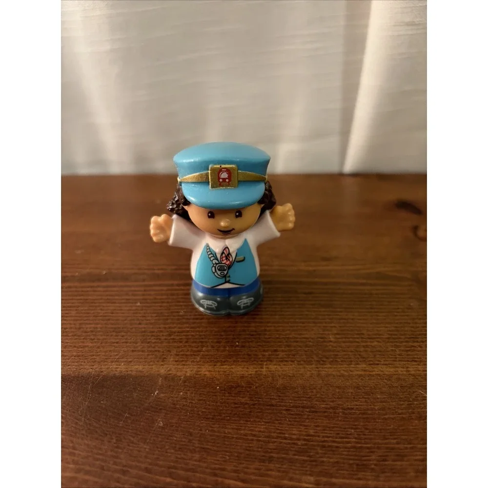 FISHER PRICE LITTLE PEOPLE FRIENDLY PASSENGERS TRAIN CONDUCTOR REPLACEMENT PIECE